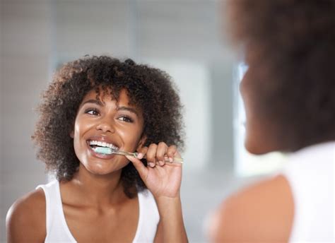 How To Whiten Your Teeth 17 Ways To Brighten Your Smile Allure