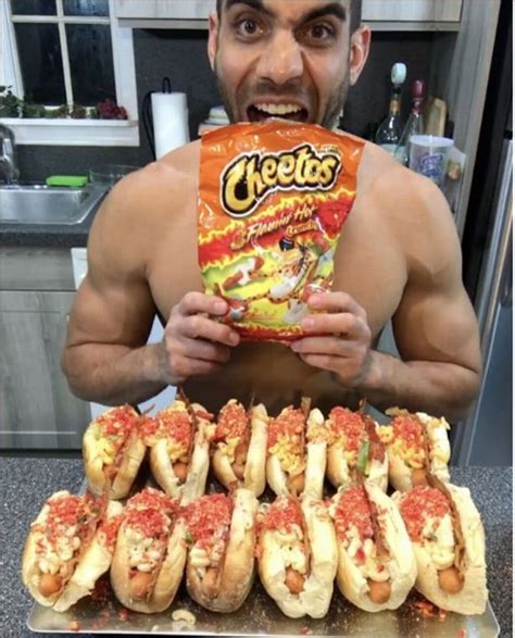 Man With Body To Die For Eats One 4000 Calorie Meal Every Night At 2am