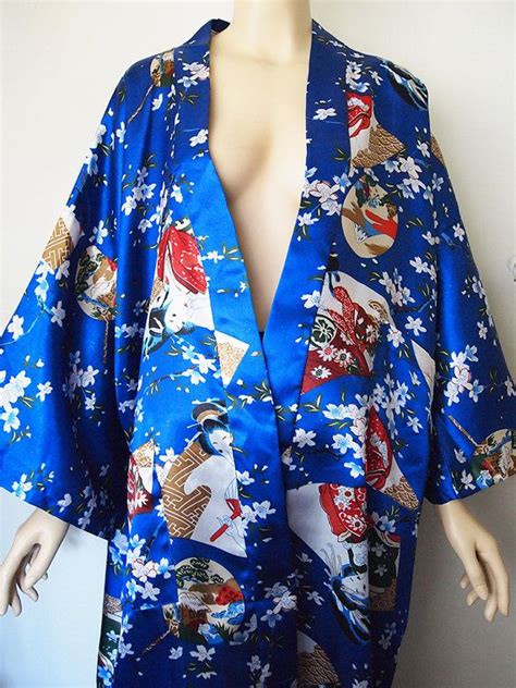 Geisha Vintage 90s Japanese Kimono Robe Asian Print Sexy Etsy Japanese Kimono Robe