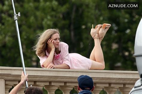 Amanda Seyfried Upskirt On The Set Of A Photoshoot In Paris Aznude