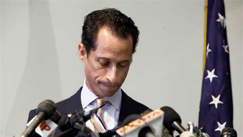 Anthony Weiner Says He S Ready To Apologize A Lot