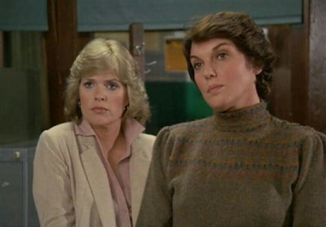 Tyne Daly Mary Beth Lacey Sharon Gless Christine Cagney Cagney Lacey Cagney And Lacey