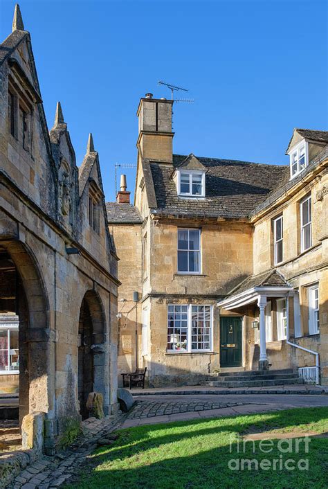 Cotswold Stone House And Market Hall Chipping Campden Photograph By Tim
