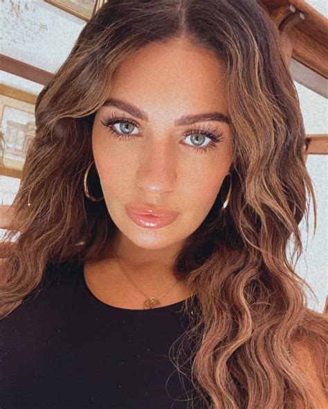 Holly Peers Bio Age Height Wiki Instagram Biography