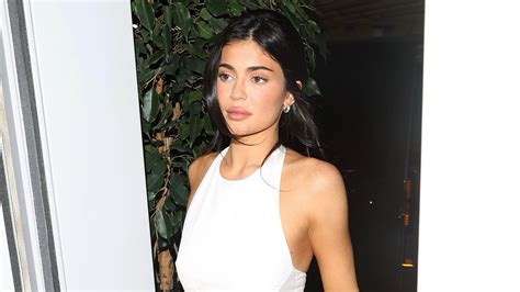 Kylie Jenner Puts Chic Spin On Socks Sandals In Tights And Naked