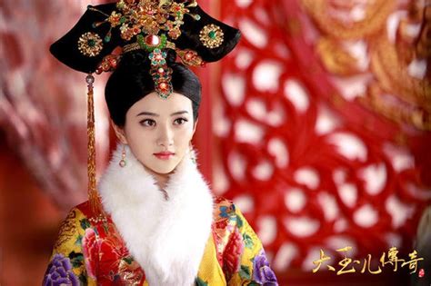 Đệ Nhất Mỹ Nữ Bắc Kinh Hóa Hoàng Hậu đẹp Như Tranh Vẽ