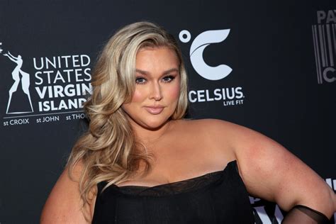 How Hunter Mcgrady Responds To Haters ‘ill Call Your Mom Swimsuit