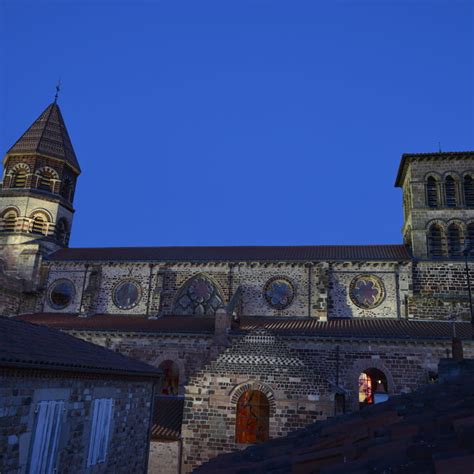 Basilique Saint Julien De Brioude Auvergne Rhône Alpes Tourisme