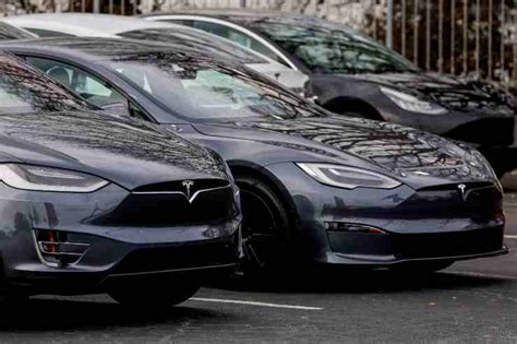 Tesla Richiama Oltre 360mila Auto Per Problemi Alla Guida Autonoma