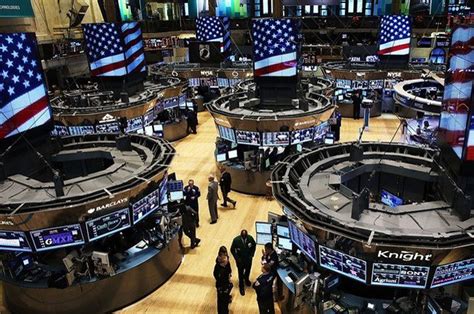 Как купить индекс nasdaq, варианты инвестирования, налоги. Nasdaq falls as tech companies grilled in Congress ...