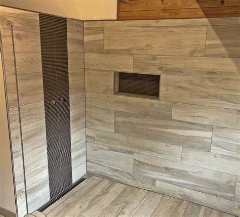 Wer ganz sicher gehen (und duschen ) möchte, hat auf fliesen der klasse r 10b den optimalen stand. Dusche - Fliesen Schwab