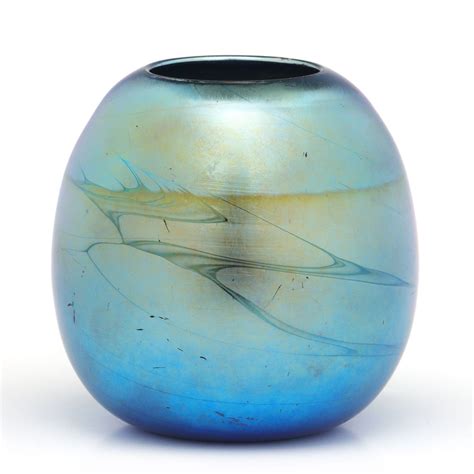 672 A Blue Iridescent Art Glass Vase Signed Durand