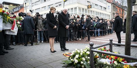 Yvonne krefft schlossplatz 3 63450 hanau tel. Mahnwache in Hanau: „Wir stehen zusammen" - taz.de