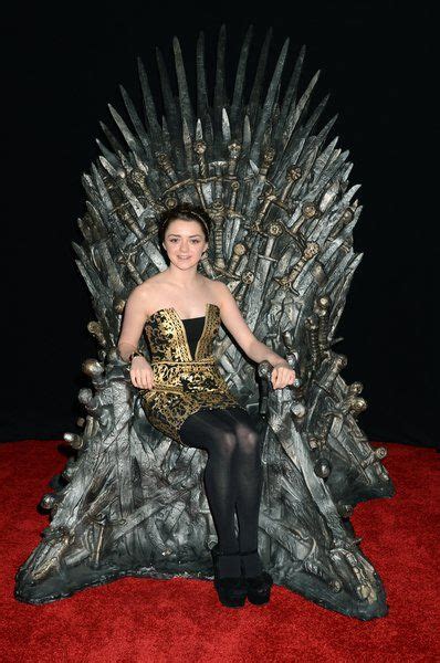 Image Result For On Iron Throne Maisie Williams Strapless Dress