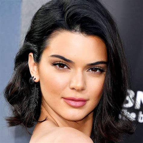 10 Of Kendall Jenners Best Makeup Looks