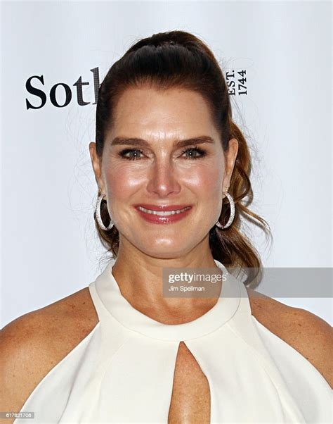 Actress Brooke Shields Attends The 2016 Take Home A Nude Benefiting