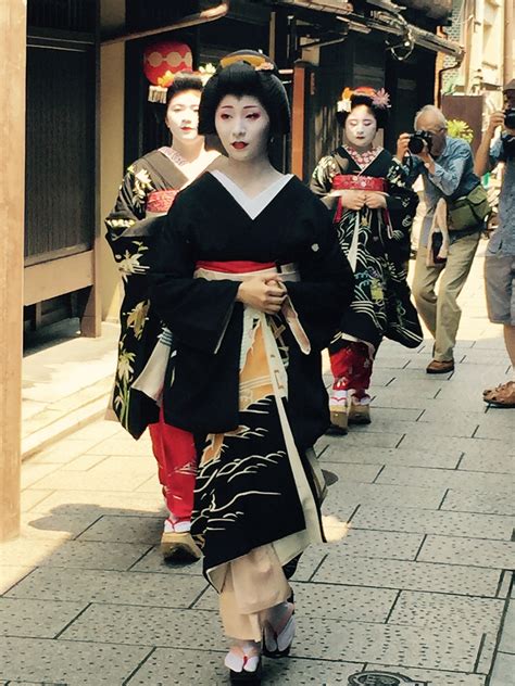 Geisha In Gion Neighbourhood In Kyoto Kyoto Asie Japon