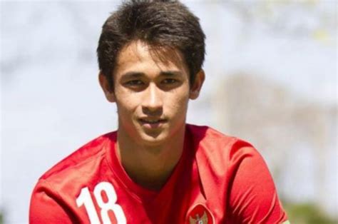 5 Pemain Sepak Bola Indonesia Yang Enggak Hanya Keren Tapi Juga Berprestasi