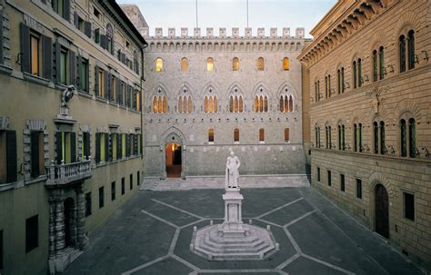 Buonasera son 2 giorni che provo a contattare il vostro numero per l.e lamentele e mi dice sempre che l'operatore non è disponibile e gli orari sono cambiati da un giorno all'altro!! Palazzo Salimbeni aperto sabato alle visite - Siena News