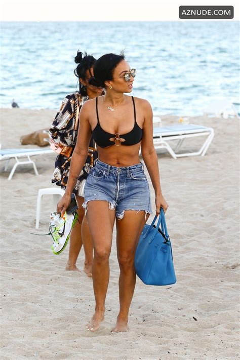 Draya Michele Shows Off Her Bikini Body In Miami And Relaxes On The Beach With Friends Aznude
