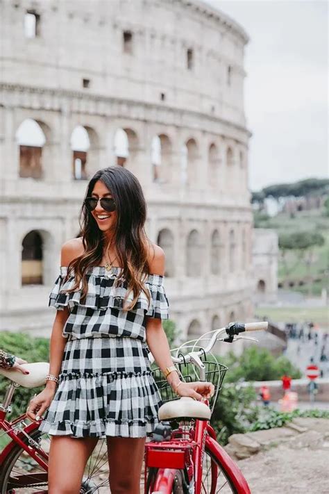 how to dress like an italian woman 10 style advice belletag