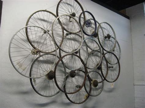 The original was lost when his sister, suzanne, allegedly threw it out along with other early readymades when cleaning out his studio following his move to the. 40 Leonardo Da Vinci Ways To Use Old Bicycle Rims - Bored Art
