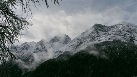 Download Wallpaper 1366x768 Mountains Snow Fog Nature Tablet Laptop
