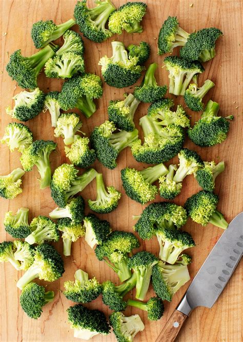 Steamed Broccoli Love And Lemons Recipe In 2021 Steamed Broccoli