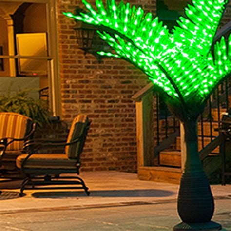 Lighted Palm Trees And Decor Yard Envy