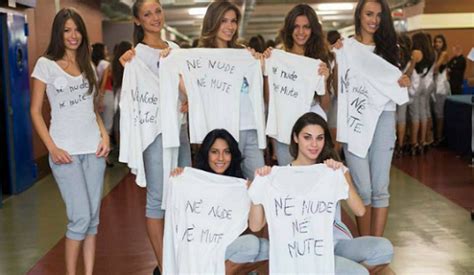 Miss Italia 2014 La Protesta Delle Finaliste Contro Laura Boldrini