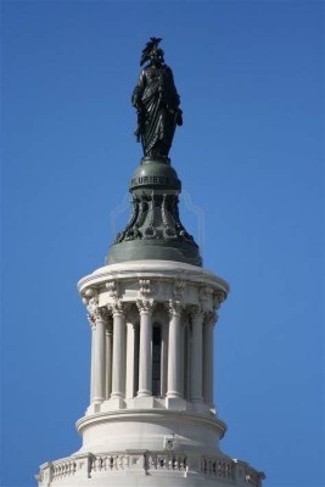 Statua In Cima On Top Of Us Capitol Building In Washington Dc Capitol