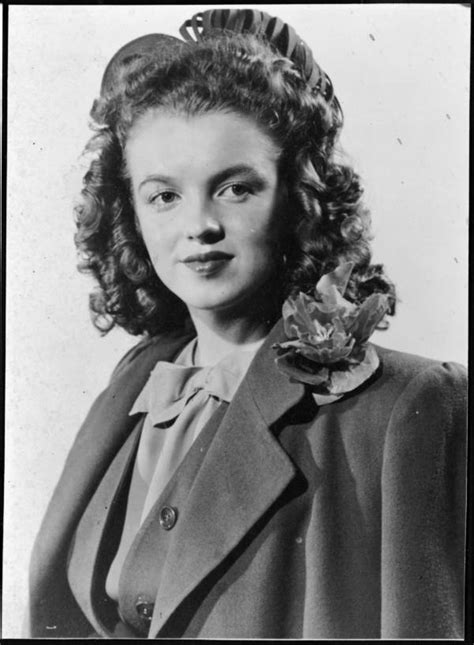 15 Rare Photographs Of Young Norma Jeane Mortenson Originol