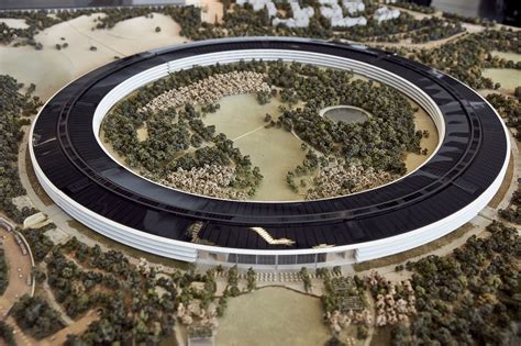Seeing The Future Why Norman Foster Is The Perfect Architect For Apple