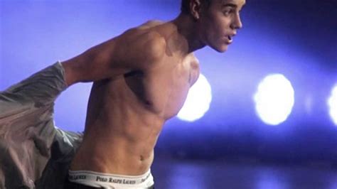 Justin Bieber Strips Naked Live Rockin New Years Eve Boyfriend As Long As You Love Me Song Youtube