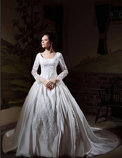 Vintage Inspired Winter Wedding Gowns And Dresses Bellatory