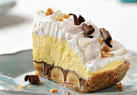 You can take a favourite banana cream pie from humble to wow in one simple step by adding a layer of creamy peanut butter and chocolate as you assemble this pie. Chocolate Banana Peanut Butter Cream Pie
