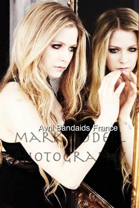Avril Lavigne Sexy 14 Photos Thefappening