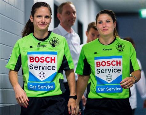The basketball bundesliga (bbl), for sponsorship reasons named easycredit bbl, is the highest level league of professional club basketball in germany. Auf einen Blick: Die Schiedsrichter-Ansetzungen für die ...