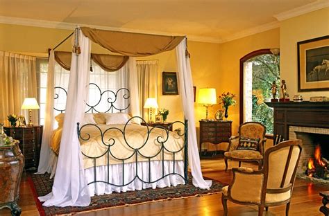 There are many finish options available for our iron canopy beds, and in most styles. Beautiful Romantic Wrought Iron Beds, Canopy Beds By ...