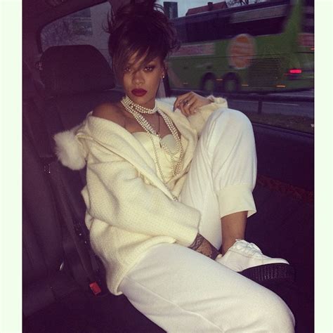 21 life lessons i learned from rihanna s instagram vogue