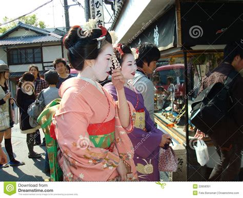 Geishas En Kyoto Foto Editorial Imagen De Kyoto Japonés 22658351