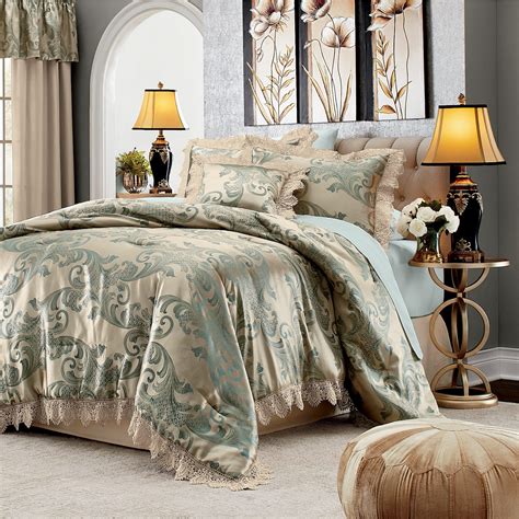 3 Piece Reggiana Jacquard Comforter Set Midnight Velvet