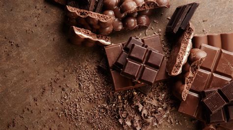 The Real Difference Between Milk Chocolate And Dark Chocolate