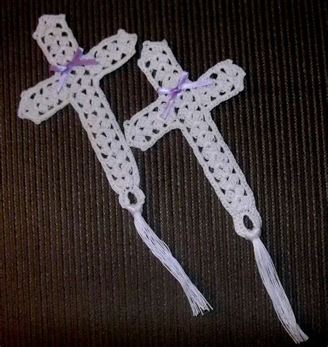 Cross bookmark or ornament crochet pattern. Crochet Cross bookmark | Crochet things | Pinterest ...