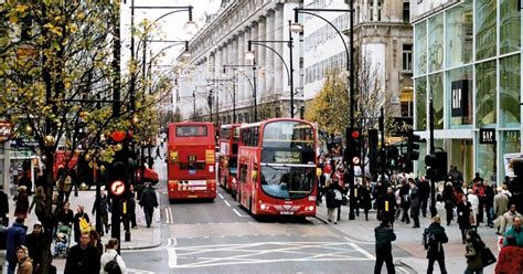 Плочките на Оксфорд Стрийт в Лондон ще правят ток