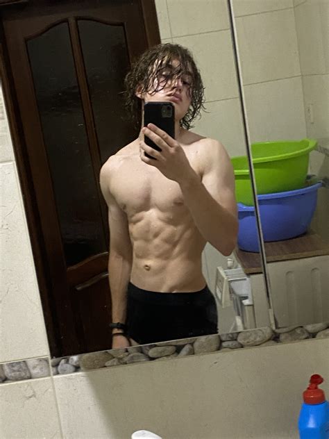 Im Gymcell Looksmax Org Men S Self Improvement Aesthetics