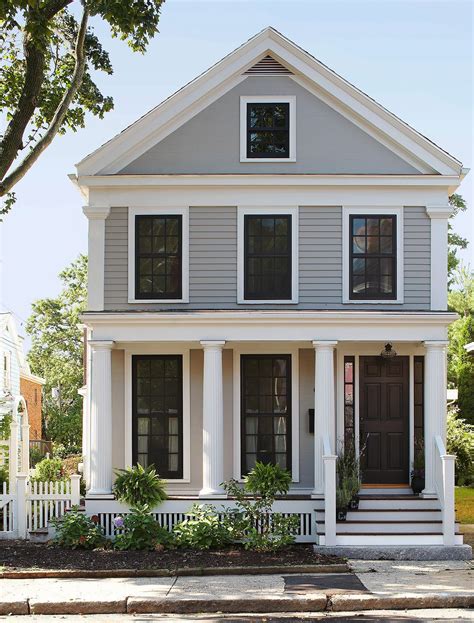 18 Colonial Houses With Classic Looks And Enduring Charm