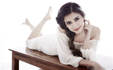 Download Wallpapers Kriti Kharbanda 4k Beauty Brunette Indian Actress Bollywood For Desktop