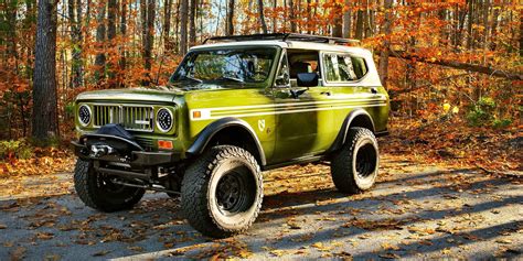Green scout in woodland | International scout, International harvester scout, International scout ii