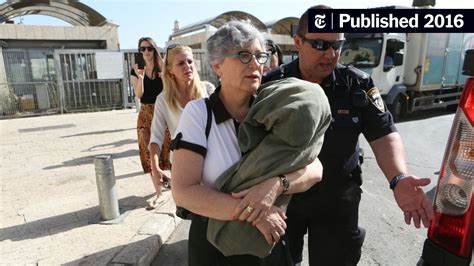 jewish woman detained for taking torah scroll to western wall in jerusalem the new york times